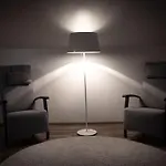 Naerhi 230 M2 Upea Talo Rauhallisella Alueella