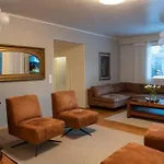 Naerhi 230 M2 Upea Talo Rauhallisella Alueella *