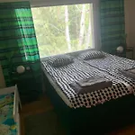 Naerhi 230 M2 Upea Talo Rauhallisella Alueella