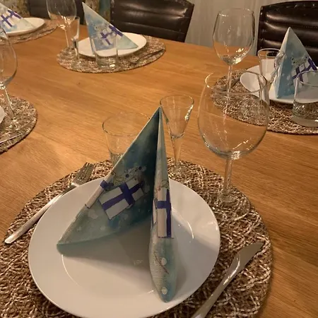 Naerhi 230 M2 Upea Talo Rauhallisella Alueella Huvilat *