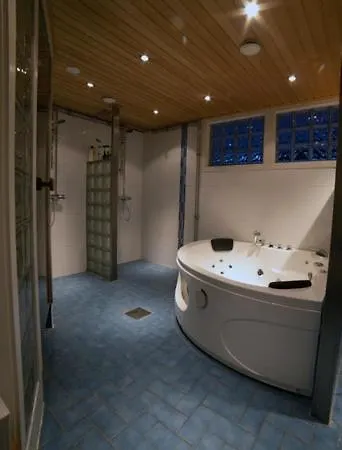 Naerhi 230 M2 Upea Talo Rauhallisella Alueella Seinäjoki