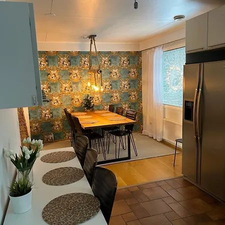 Naerhi 230 M2 Upea Talo Rauhallisella Alueella * Seinäjoki