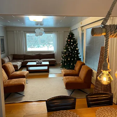 Naerhi 230 M2 Upea Talo Rauhallisella Alueella
