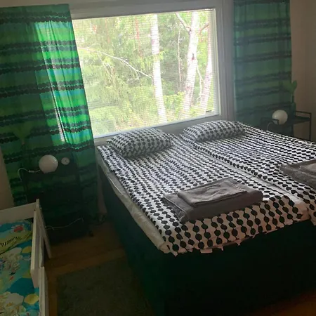Naerhi 230 M2 Upea Talo Rauhallisella Alueella